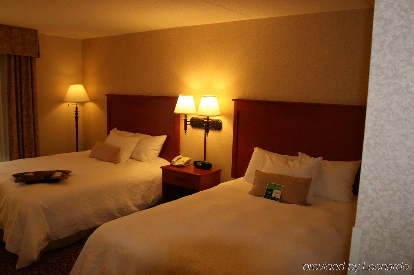 Hampton Inn Dubuque Room photo